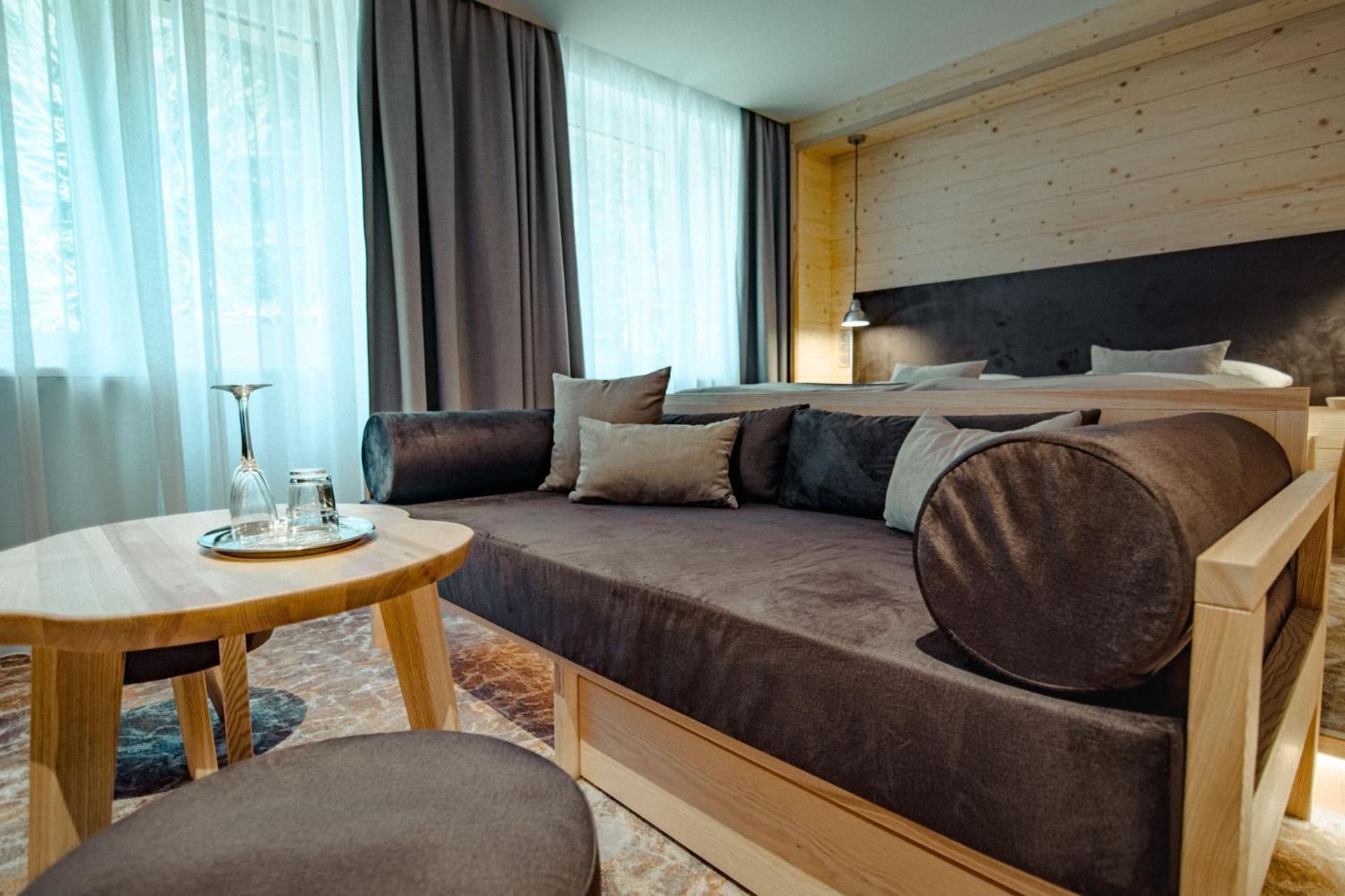 טאלה Hotel Partizan מראה חיצוני תמונה
