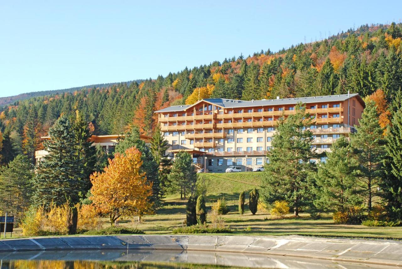 טאלה Hotel Partizan מראה חיצוני תמונה